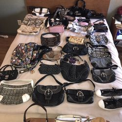 COACH PURSES WALLETS CLUTCHES All REAL Make Offer Bundles save