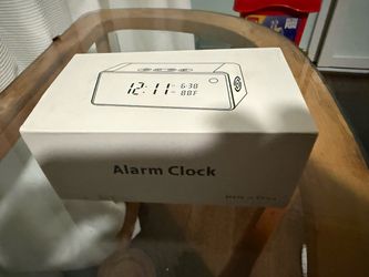WiFi hidden camera alarm clock