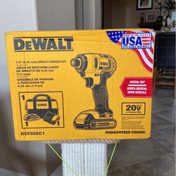 DeWalt 1/4” Impact driver kit