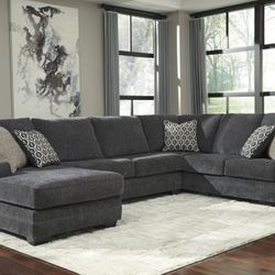 Tracling Slate LAF Sectional

