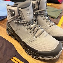 On Cloud Cloudrock 2 Waterproof boots Size 11
