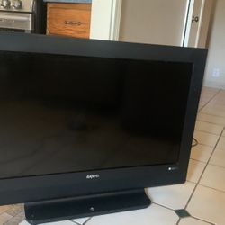 37” Sanyo TV