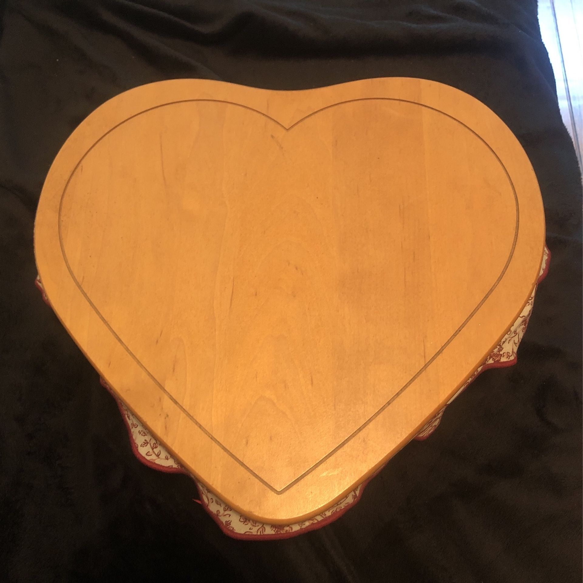 Large Longaberger Heart Shaped Basket With Lid