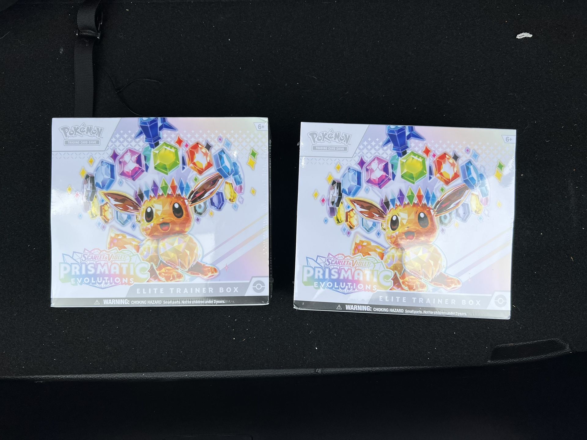 Pokemon Prismatic Evolutions ETB