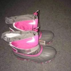$15 For  Boots for little kids , size 8 New with the tag.