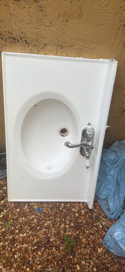 Bathroom sink