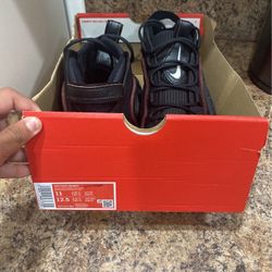 Air Max Penny Size(11 Men/ 12.5 Wmns) 