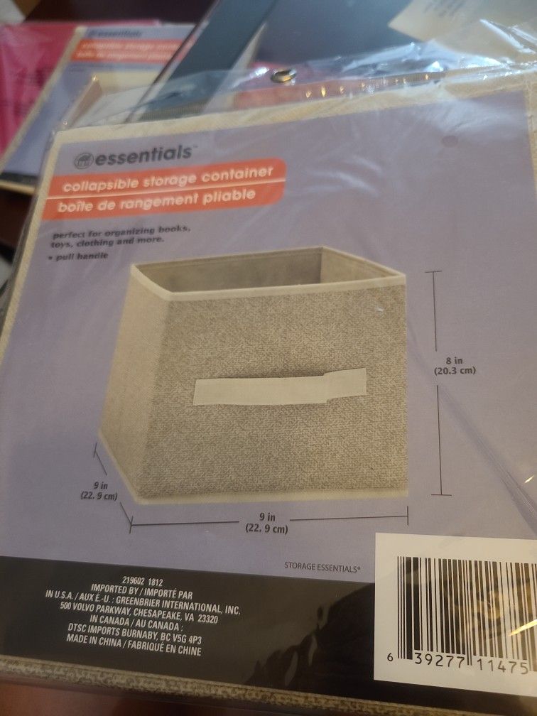 2 collapsible Cube storage container