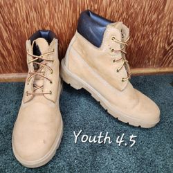 Timberland classic boots Junior 4.5/Men 4.5/Women 6.5