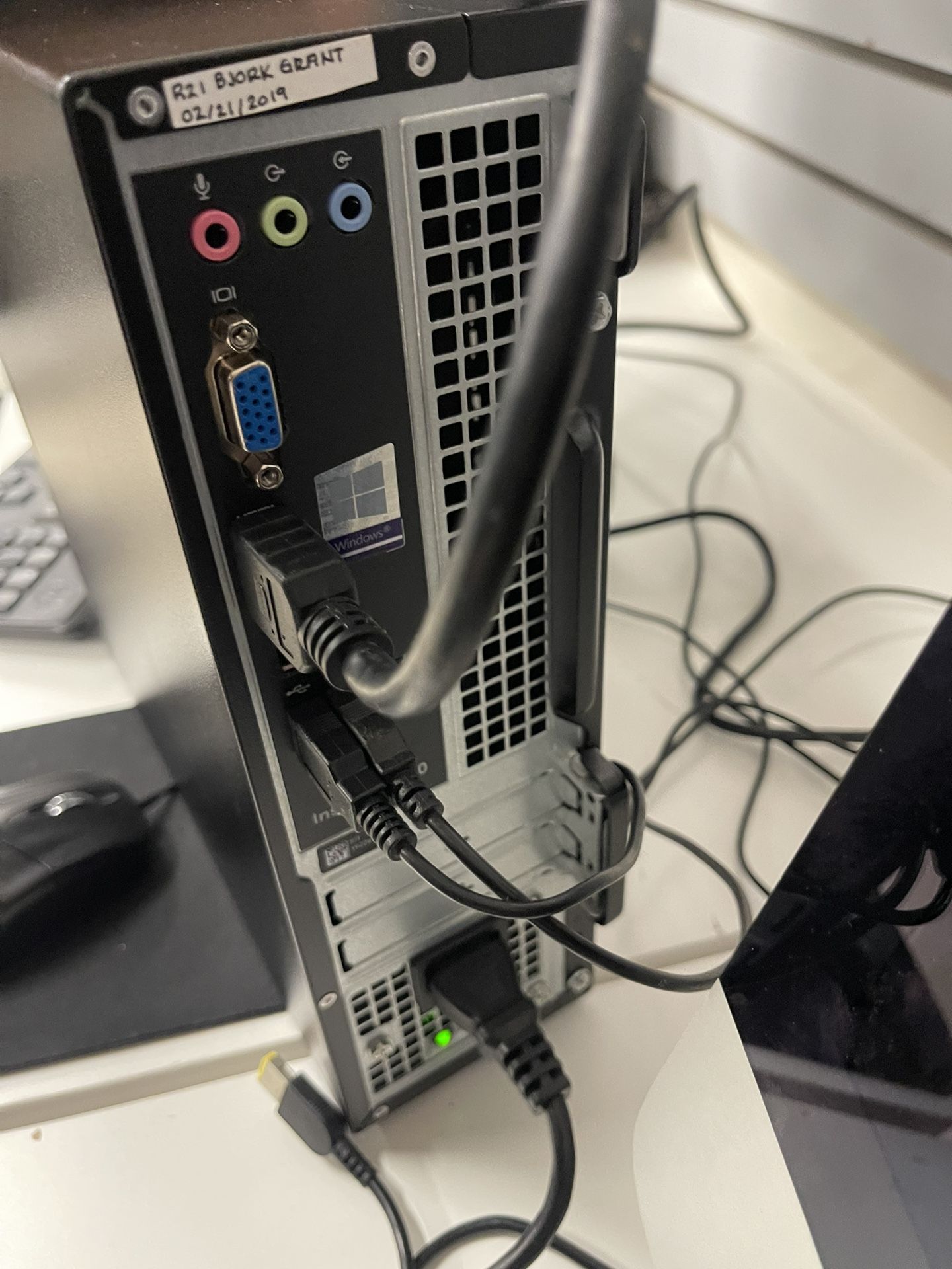 Dell Inspiron 3470 Desktop set, intel Core i5 8th Gen, 256gb SSD
