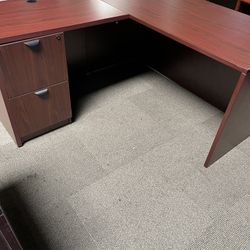 Córner Desk Or L Shaped Desk 