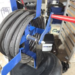 Pneumatic Air Hose Reel With 30 Ft Of Hose