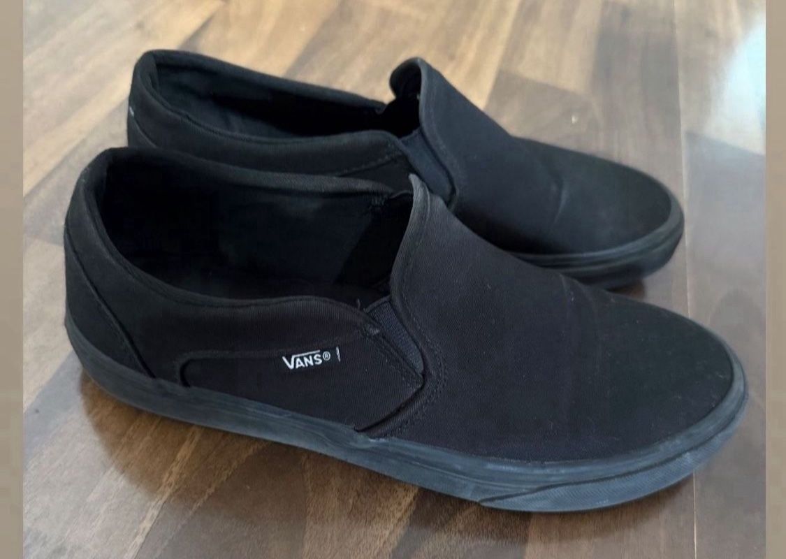 Woman Vans Size 9