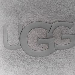 UGG Gloves. 