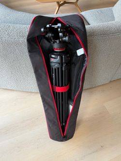 Manfrotto fluid head video tripod