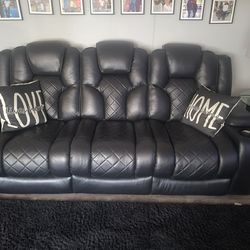 Black Leather Power Reclining Couch St Full set with Center cncl