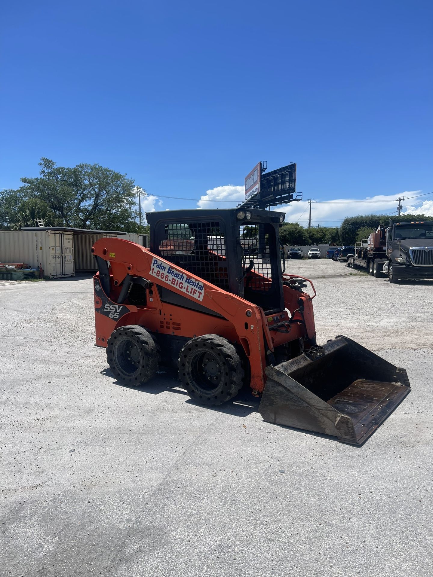 Kubota 65 Skid Steer 