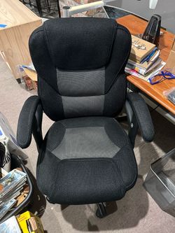 Black Mesh Ergonomic Office Chair