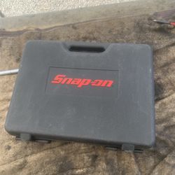 Snap-on 14.4 Battery Charger And Case