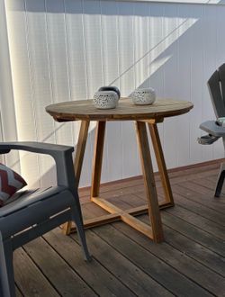 36” Round Wooden Outdoor Table