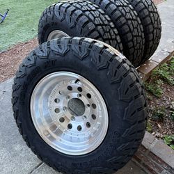 Toyota 4runner 1990 to 2000 rims and tires 15 new rims new tires