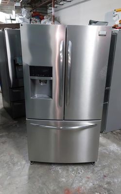 Frigidaire French Door Fridge with Ice Maker