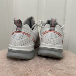 New Balance Tennis Shoes 