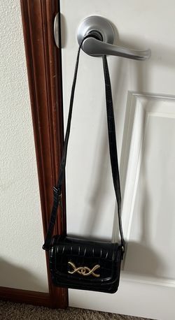black Zara crossbody bag