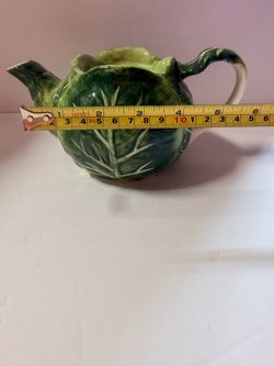 Cabbage tea pot