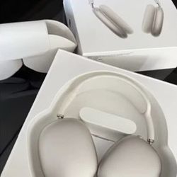 * MUST MESSAGE *AirPod Maxes Starlight ANC USB-C