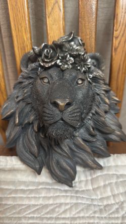 Lion head bust ceramic