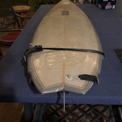 7;2 Encinitas surf shop board 