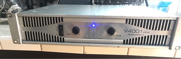 American Audio V4001 plus