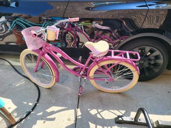 Huffy Girls Bike Needs New Tubes and Handle Grips 
