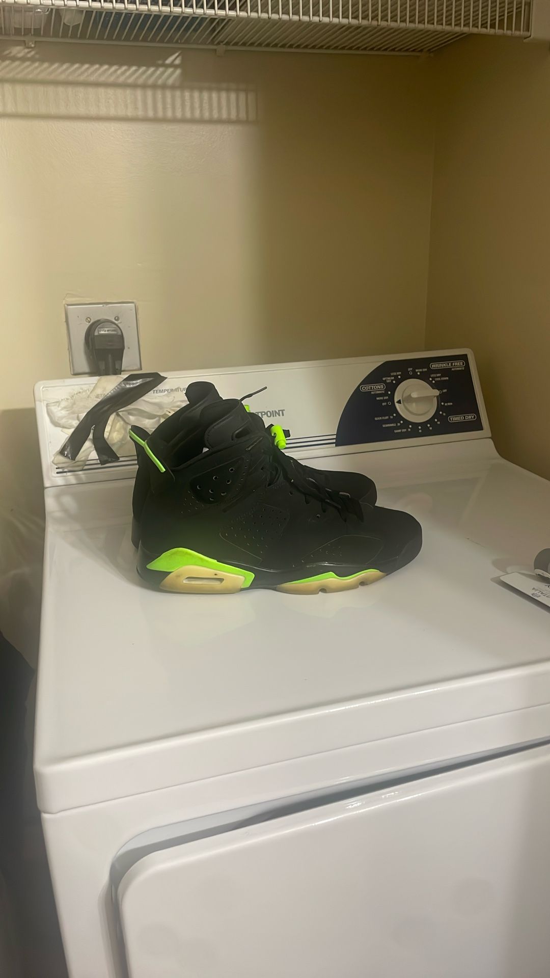 Air Jordan 6 Retro Electric Green