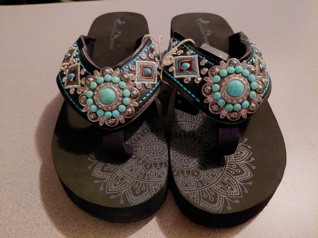Montana West Sandals Size 10 New In Box $25