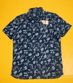 Brand new Perry Ellis Top