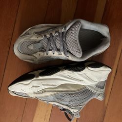 Yeezy Sneakers