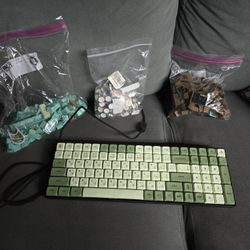 Keychron k4a mechanical keyboard with random lots of extra keys!