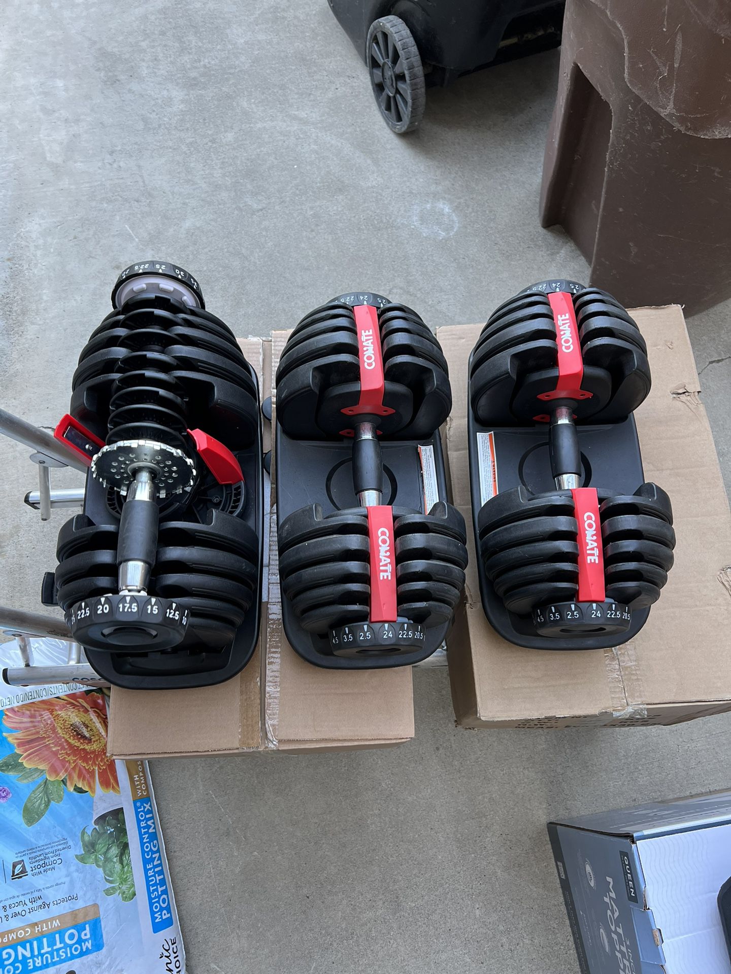 Damaged Adjustable Dumbbells - Price Is For Each Dumbbell - Click On My Profile For More Gym Equipment 