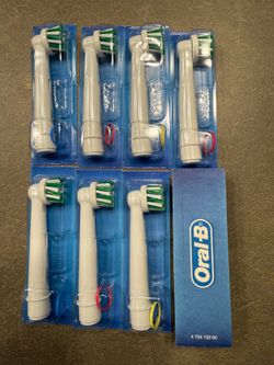 8 Oral B toothbrush heads - brand new