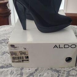 Aldo Patent Leather Ankle Boots Size 9