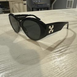 Off White X Sunglass Hut