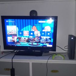 Battlefield edition Grey Xbox One S Bundle + Used "32 Lg Tv $160 Firm Today