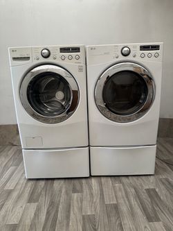 LG washer and dryer gas laundry set