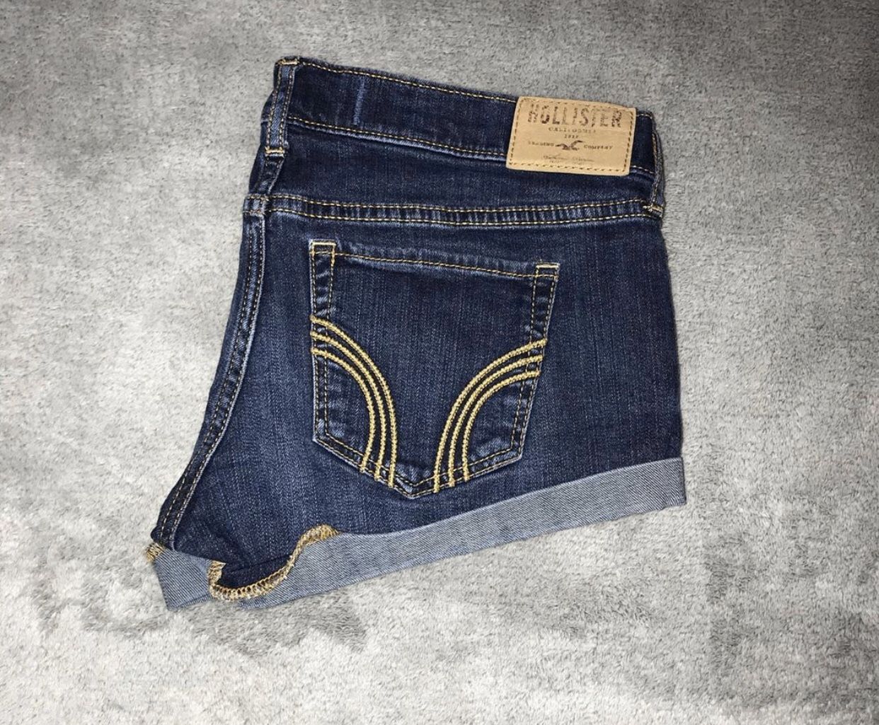 hollister shorts size 3s low rise