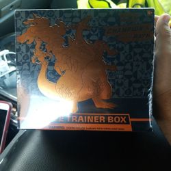 Pokemon Charizard Champion Path trainer box