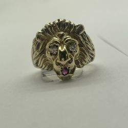LION RING 14KT YELLOW GOLD, SIZE 8, 9 GRAMS 