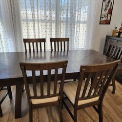 Dining TAble With 6 Chairs