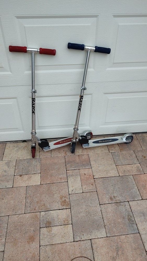 Razor Kids Scooter Package Deal